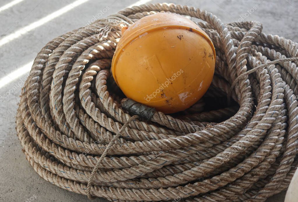 Montaje de estructura metálica para soporte de equipos